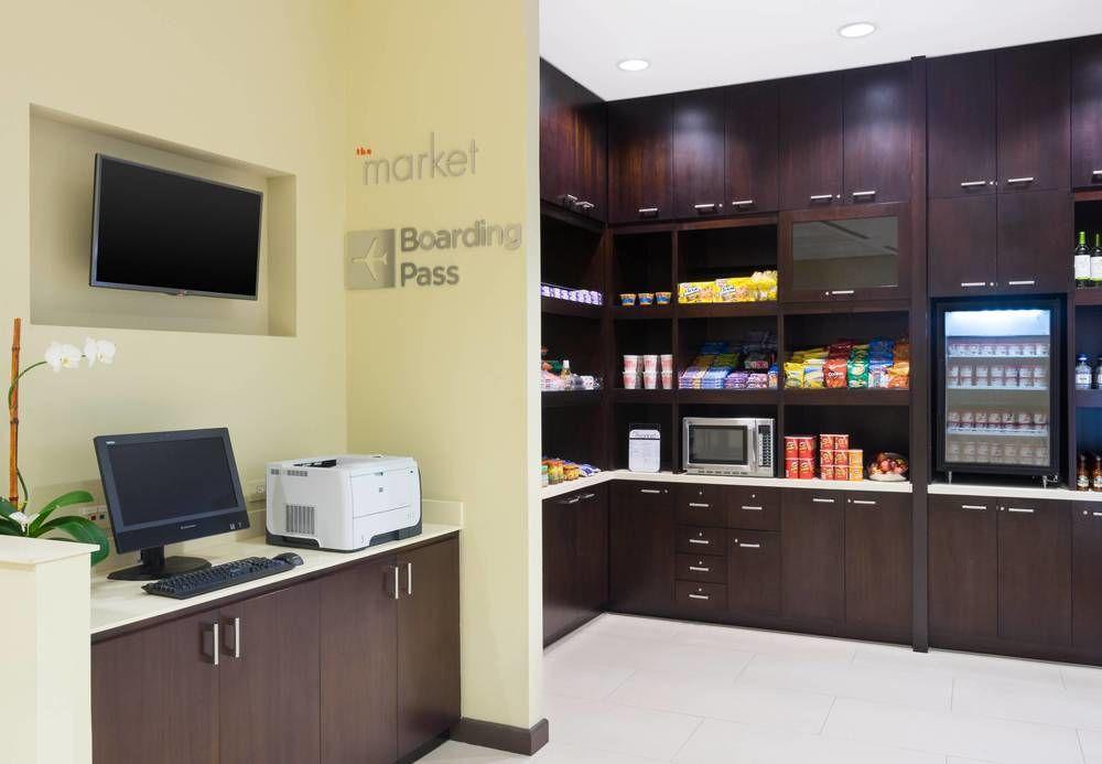מלון Courtyard By Marriott Kingston, Jamaica מראה חיצוני תמונה