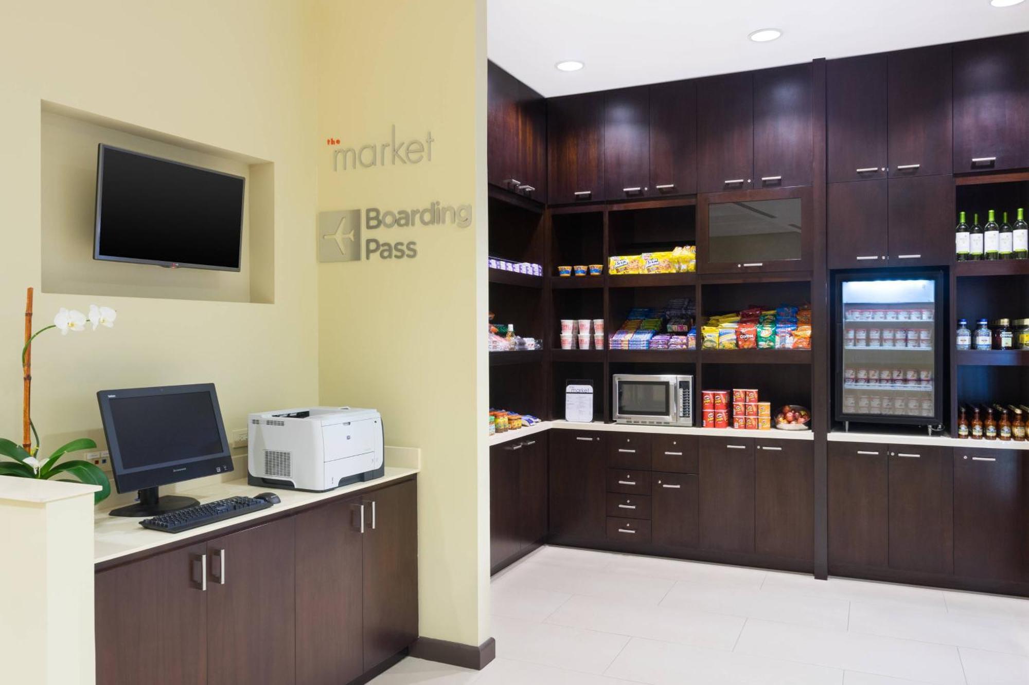 מלון Courtyard By Marriott Kingston, Jamaica מראה חיצוני תמונה