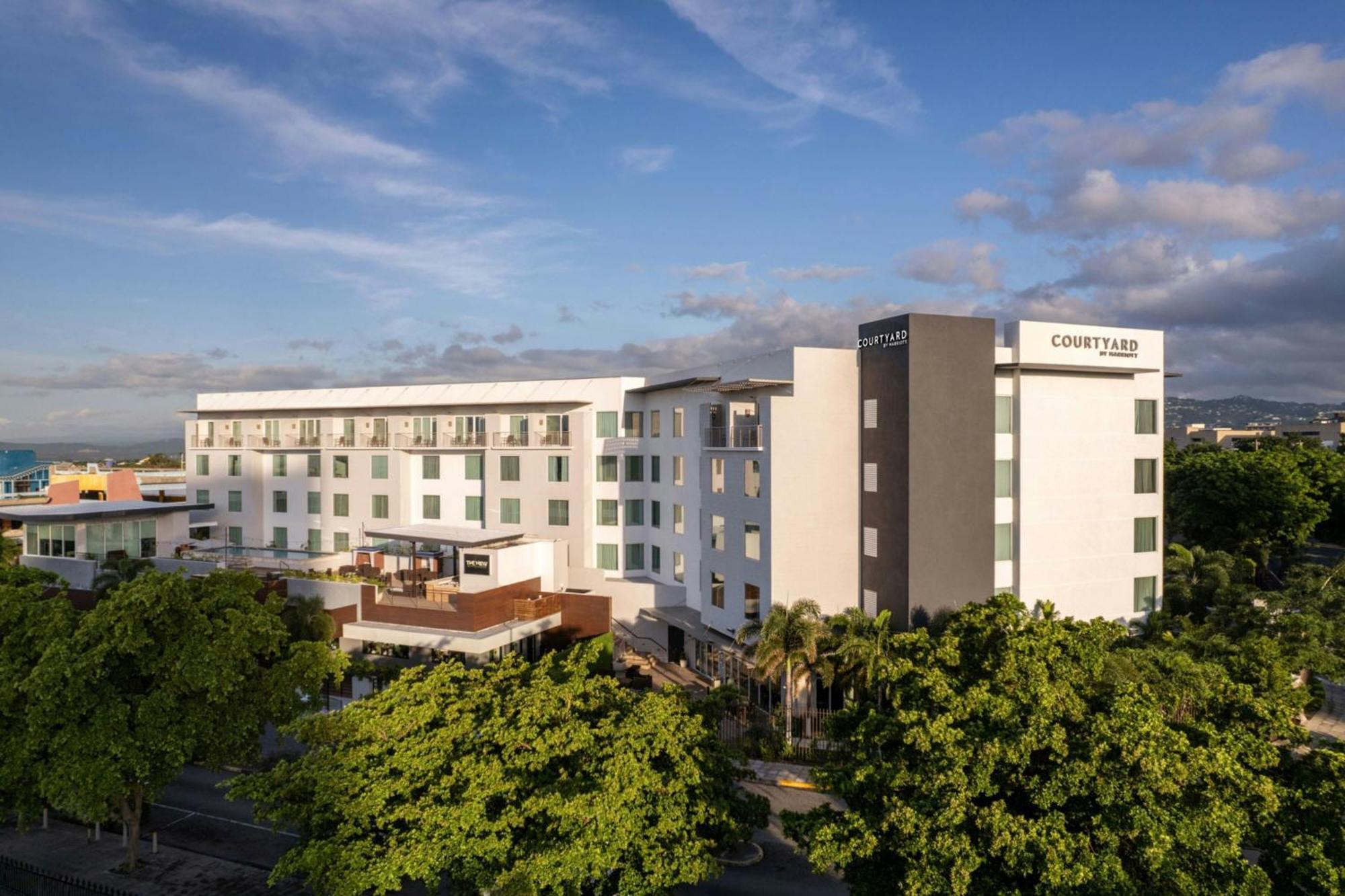 מלון Courtyard By Marriott Kingston, Jamaica מראה חיצוני תמונה
