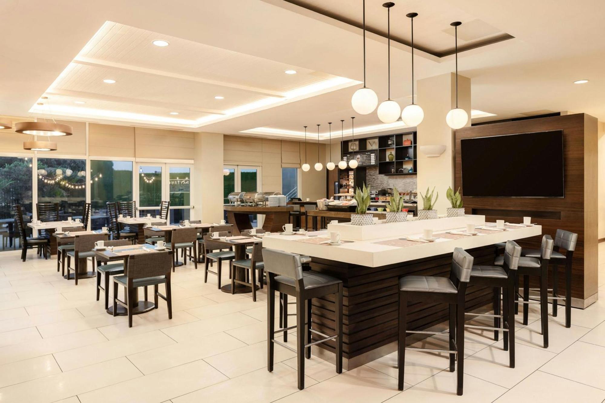 מלון Courtyard By Marriott Kingston, Jamaica מראה חיצוני תמונה