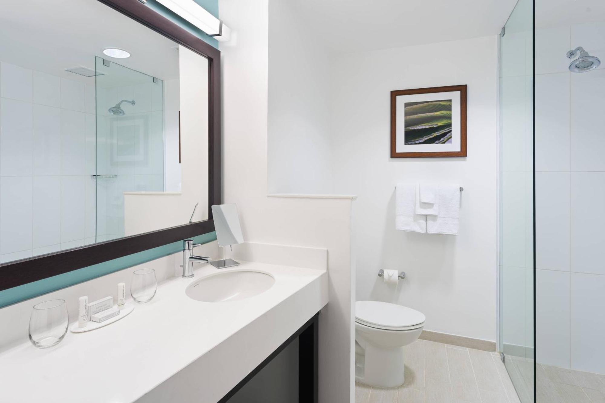 מלון Courtyard By Marriott Kingston, Jamaica מראה חיצוני תמונה