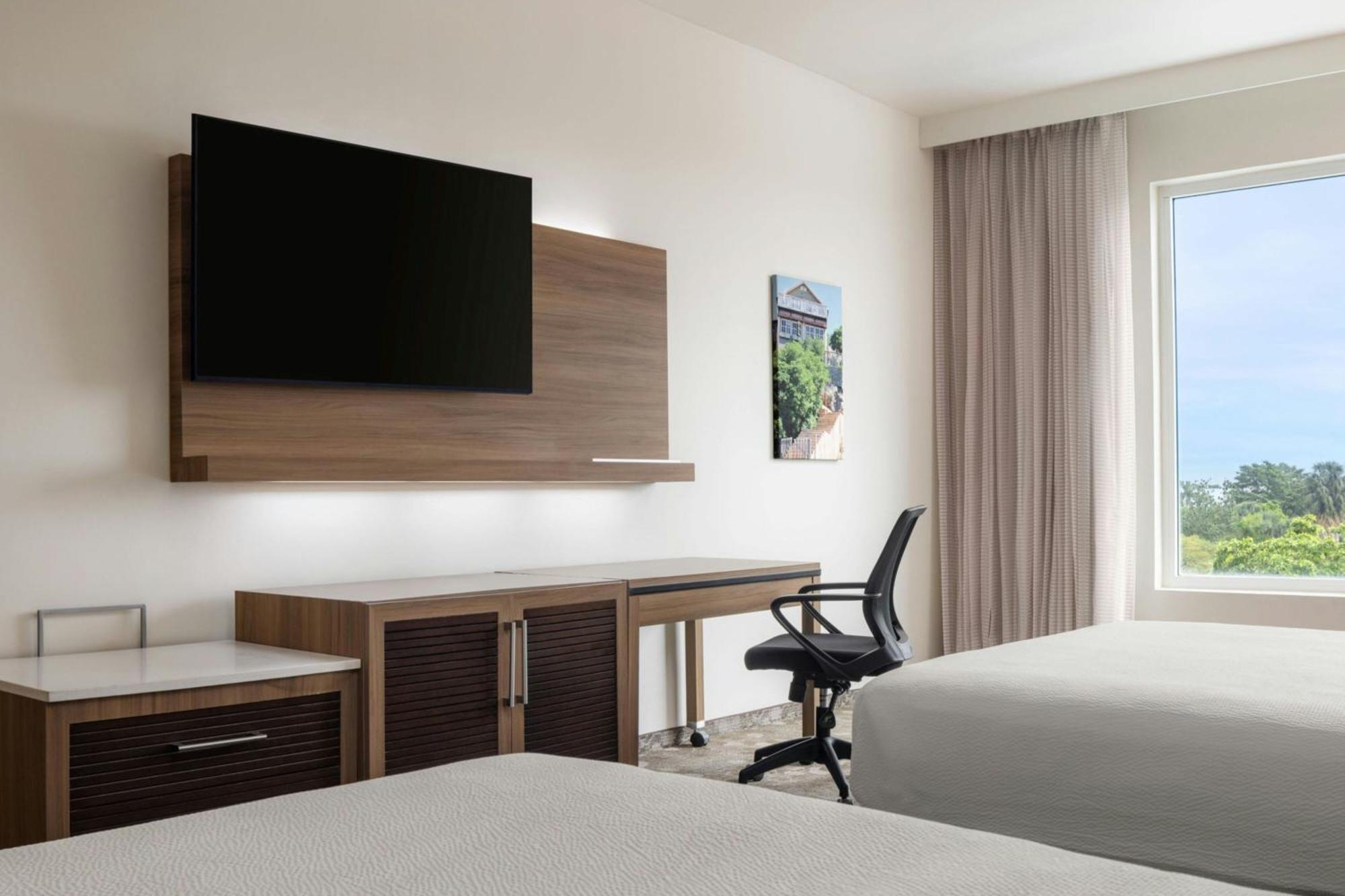 מלון Courtyard By Marriott Kingston, Jamaica מראה חיצוני תמונה